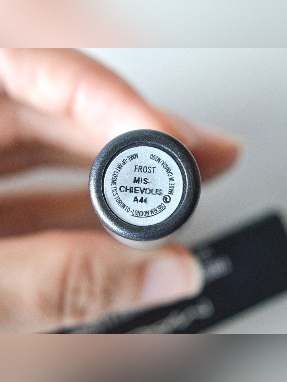 MAC Cosmetics Lipstick *MISCHIEVOUS* Extra Rare Limited Edition Peach BNIB - Picture 8 of 8